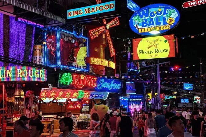 Central Thailand Walking Tour and visit Temple at Bangkok - Why This Tour Offers Great Value