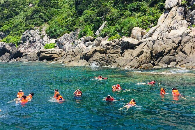 Cham Island Snorkeling Tour with Seafood Lunch Daily tour - Itinerary Breakdown