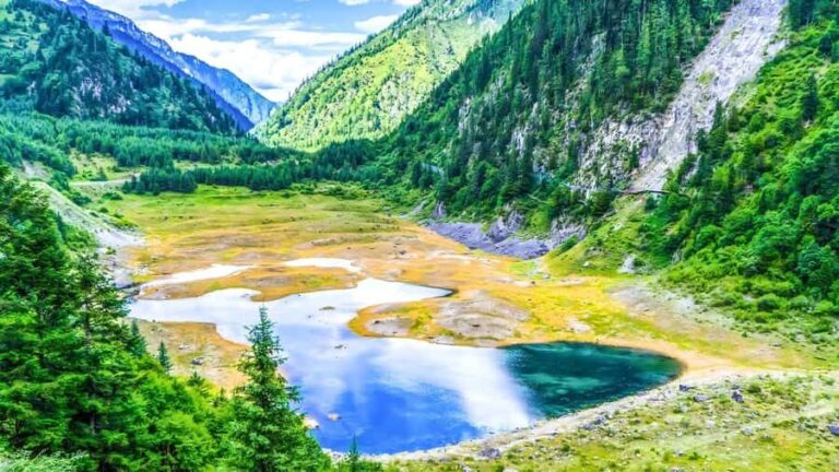 Chengdu: 7-Day Private Tour with Jiuzhaigou & Emeishan - Why This Tour Offers Great Value