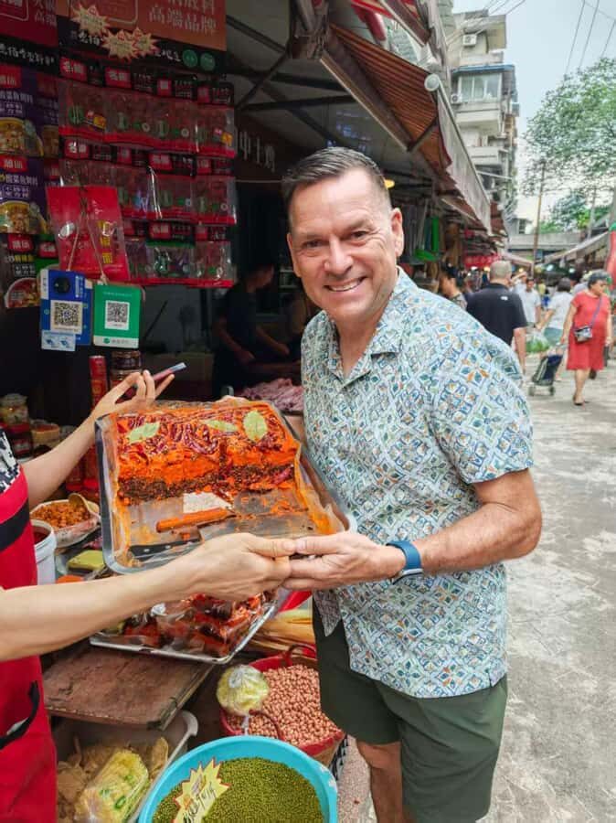 Chengdu Food & Blessings Tour: Market Bites & Temple Fortune - The Art of Food Sampling and Making
