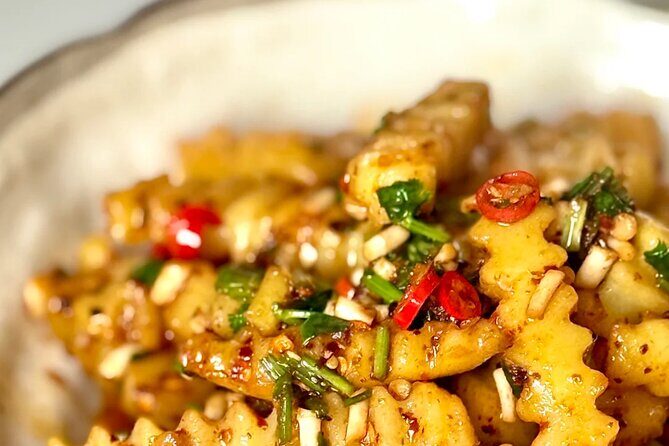 Chengdu Food Tour Local Delicacies and Ear Cleaning - The Charm of Kuanzhai Alley and Its Stories