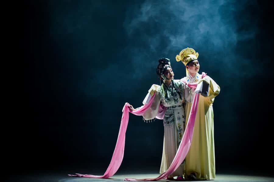 Chengdu: Sichuan Opera Show  Fu Rong Guo Cui - What to Expect on Your Visit
