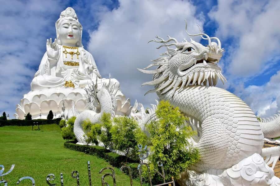 Chiang Mai: Chiang Rai Highlights Tour with Guide & Pickup - What Makes This Tour Stand Out?