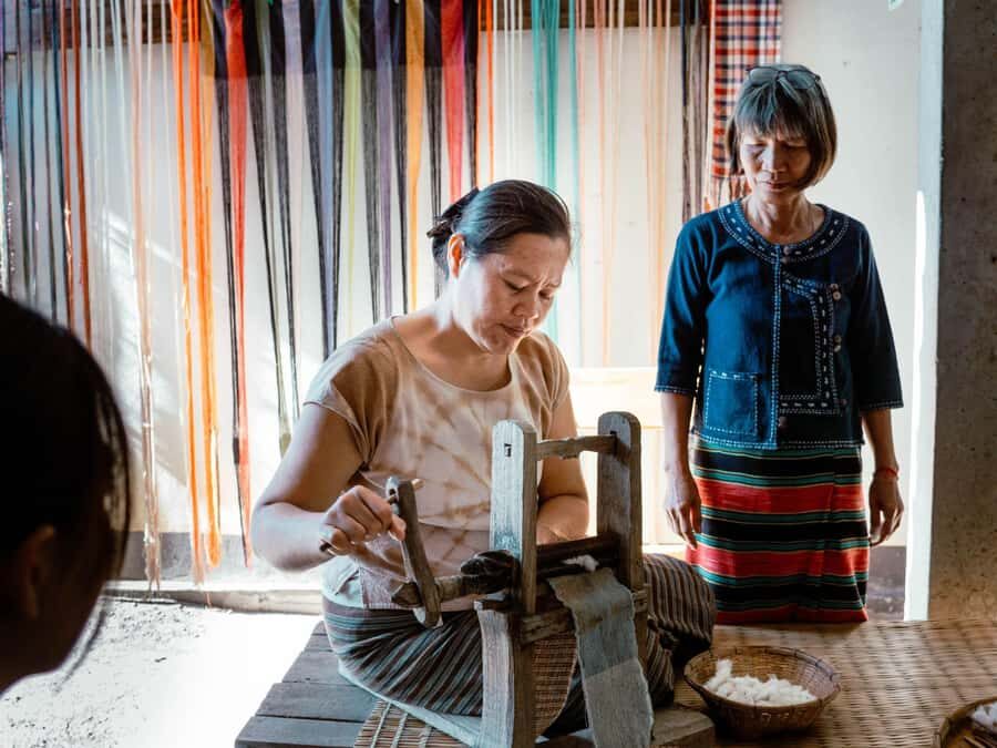 Chiang Mai Local Village Exploring with Weaving Experience - Lunch and Local Food Experiences