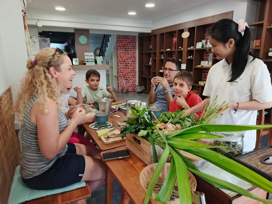 Chiang Mai:Thai Inhaler & Herbal Tea Blending 2-HourWorkshop - An In-Depth Look at the Workshop Experience