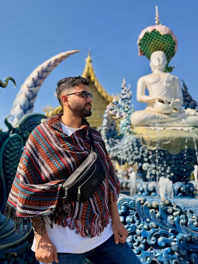 Chiang Rai: White & Blue Temples + Black House Half-Day Tour - What to Expect from the Tour Experience