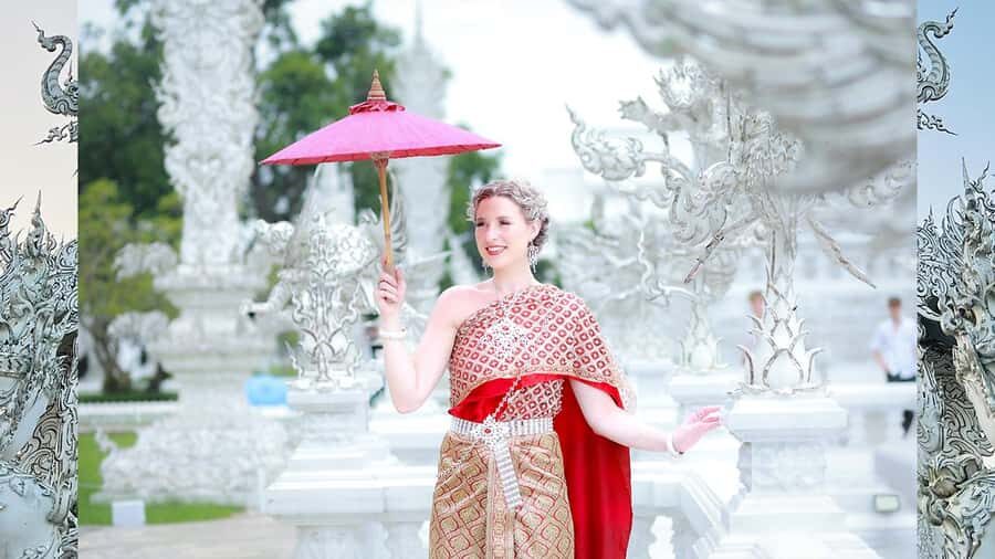 Chiang Rai:Photos of traditional Thai costumes,White Temple - The Sum Up