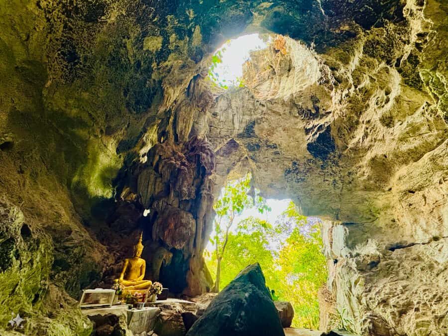 Chiangmai : Rainbow Cave , Unseen Canyon and Lanna temple - The Day’s Itinerary: What to Expect