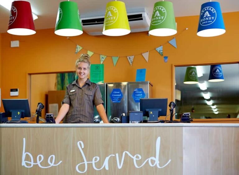 Chocolate Factory, Honey Visitor Centre and Ice Cream Tour - Discovering the World of Honey at Arataki Honey