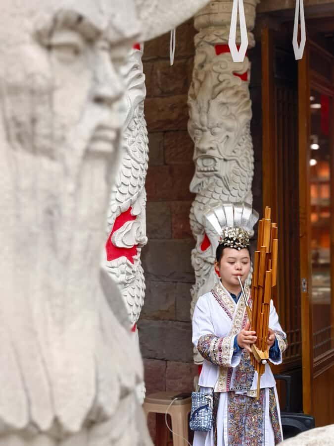 Chongqing: Ancient Town, Monorail, Park and Art Private Tour - Exploring Chongqing: A City of Contrasts