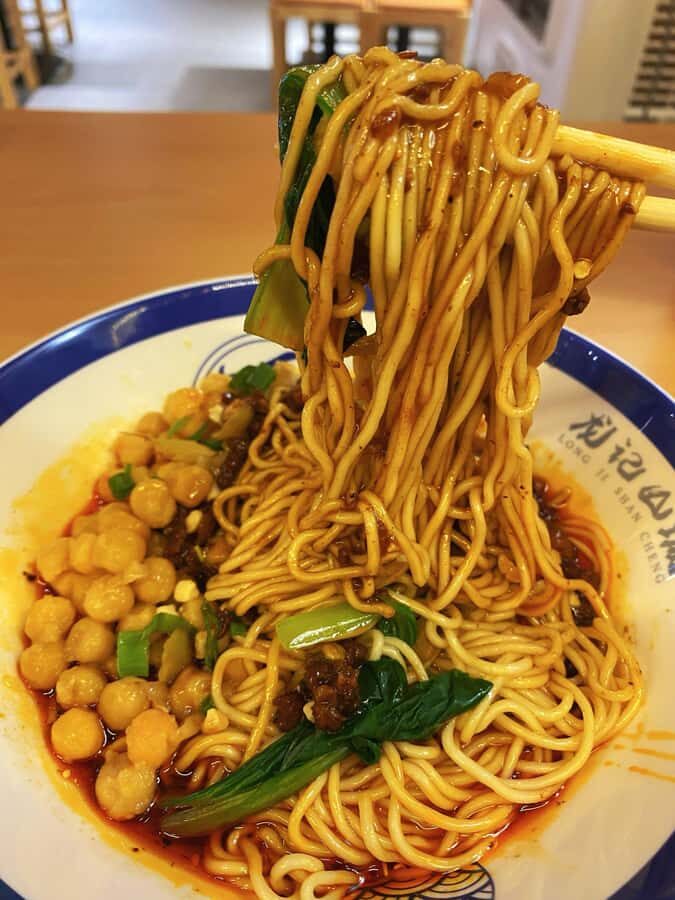 Chongqing: Hidden Gems Evening Food Tour with Locals - Exploring Chongqing’s Food and Hidden Corners