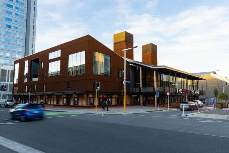 Christchurch: Heritage & Arts Walking Tour - The Itinerary Breakdown