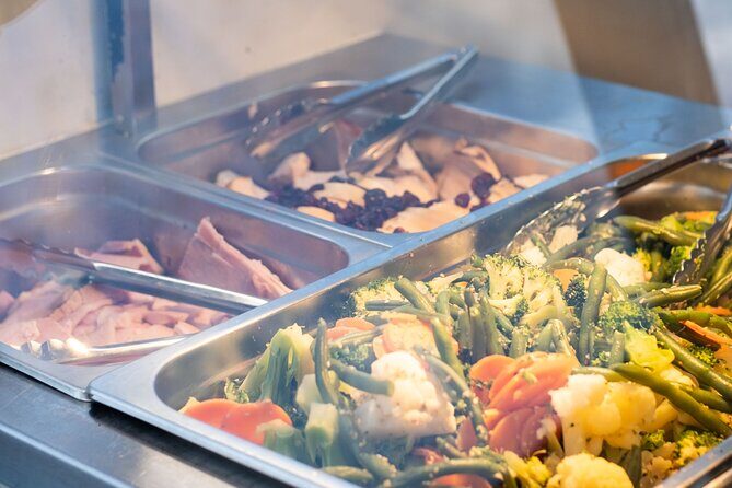 Christmas in July Cruise with Lunch and Live Music - The Itinerary Breakdown: What Youll Experience