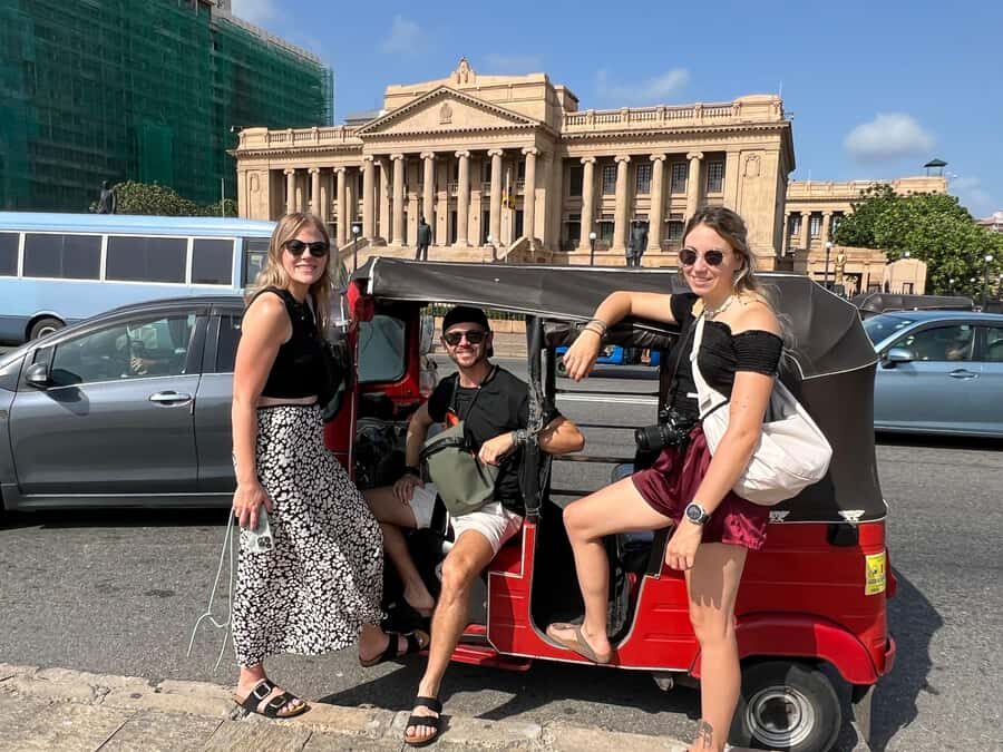 Colombo: Sightseeing Tour by Tuk Tuk - Entry Fees Included - Practical Details and Considerations