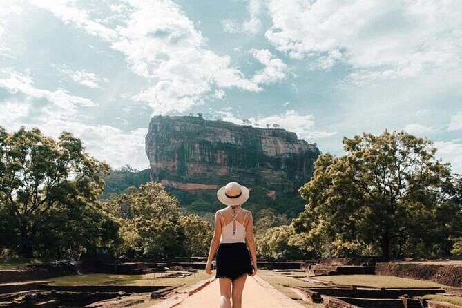 Colombo to Sigiriya and Dambulla Day Tour - Exploring the Highlights of the Tour
