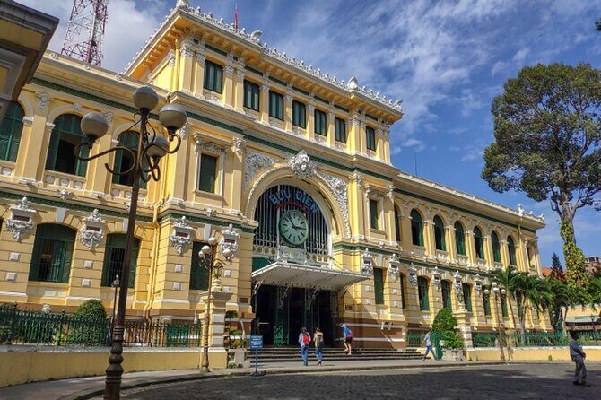 Cu Chi Tunnels and Saigon Day Tour - Reunification Palace: A Symbol of Change