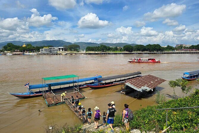 Customizable Private Day Tour of Chiang Rai Highlights - The Iconic White Temple (Wat Rong Khun)