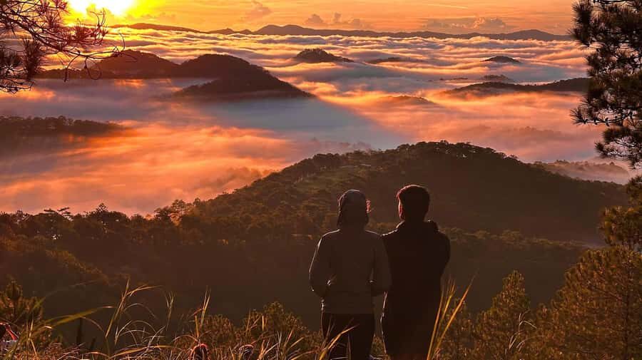 Da Lat: Cloud Hunting & Sunrise Trekking to Hon Bo Peak - An In-Depth Look at the Tour