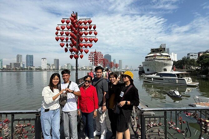 Da Nang City Sightseeing Private Tour With Charming Da Nang Show - Transportation and Practicalities