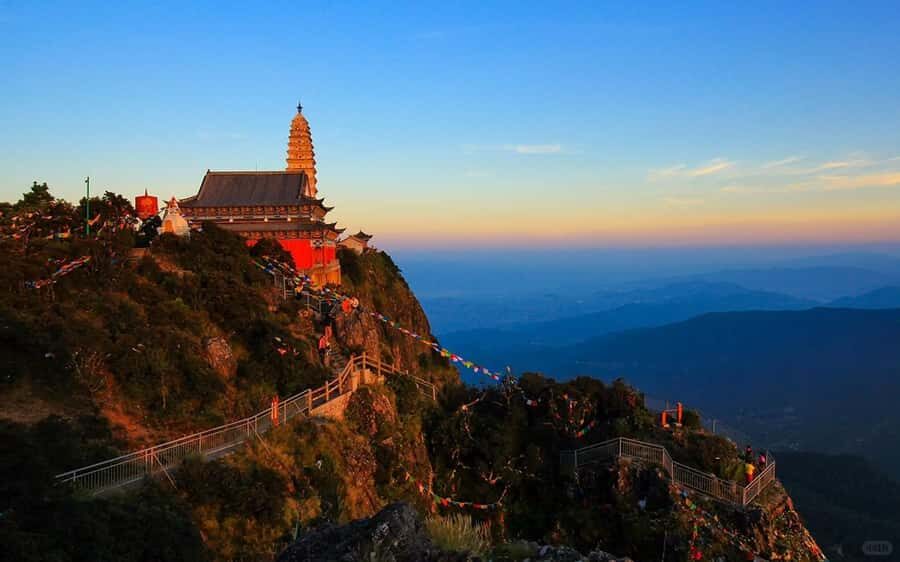 Dali: Jizu Mountain Private Tour - Who This Tour Is Best For