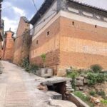 Dali: Pottery village and Longweiguan Day Tour - The Longweiguan Morning Market Experience