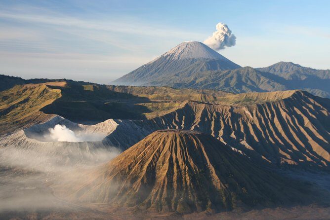 Day Tour - Golden Sunrise Mount Bromo via Malang (Sharing Tour) - The Itinerary: What to Expect