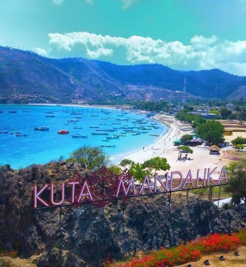 Day Tour /Hand Weaving,Tradisional Village&Beach Tour - What to Expect on This Tour