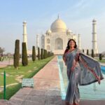 Delhi: Agra Day Trip by Gatiman Train with Taj Mahal & Lunch - Exploring the Taj Mahal: The Jewel of India