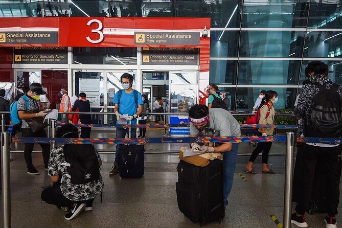 Delhi Airport to hotel private transfer - What the Experience Looks Like