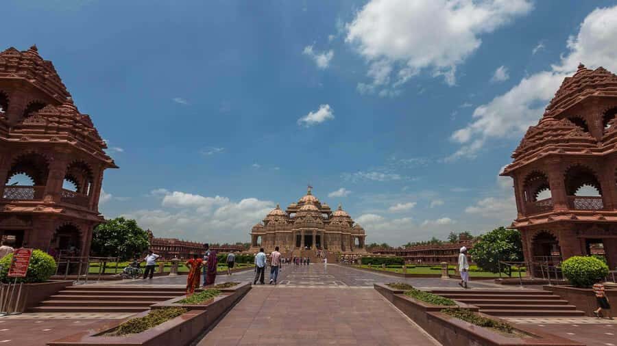 Delhi: Akshardham light & fountain show with Dinner & ticket - Why Choose This Tour?