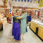 Delhi: Guided Shopping Tour Experience with Female Expert - The Itinerary: What to Expect