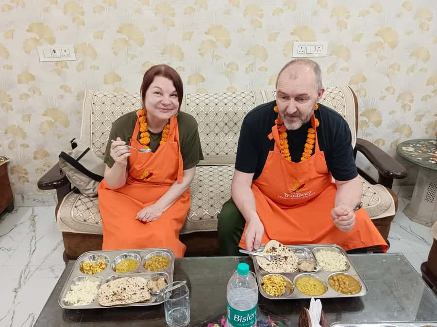 Delhi: Indian Cooking Class with Meal and Market Visit - Why the Small Group Size Matters