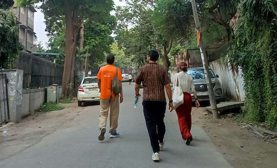 Delhi: Northern Ridge Walk with Tibetan Colony Tour - The Vibrant Tibetan Settlement