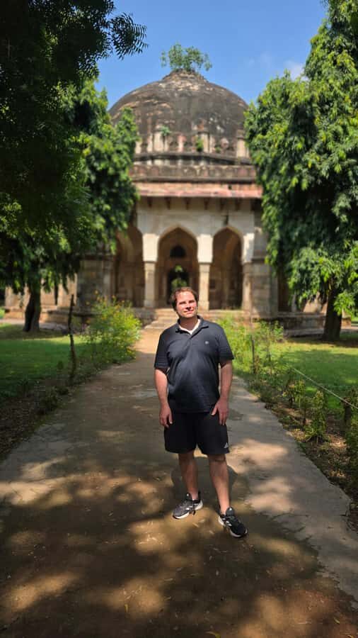 Delhi: Old And New Delhi Private Full Day & Half Day Tour - Transportation and Tour Logistics