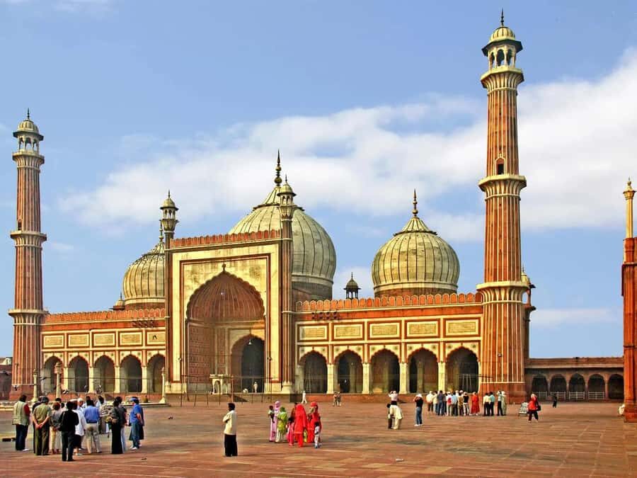 Delhi: Old & New Delhi Cultural City Tour with Guide - Deep Dive into the Itinerary