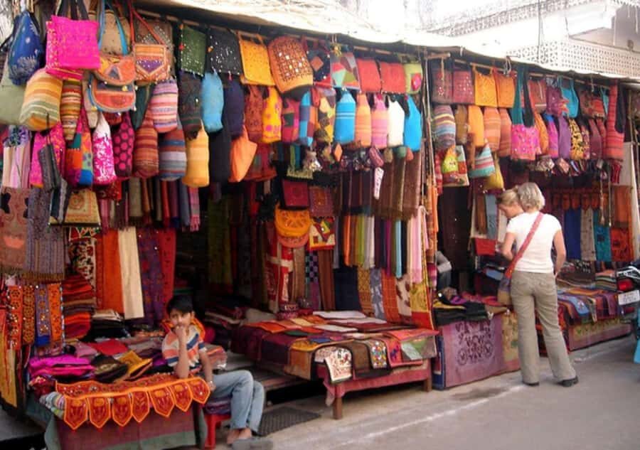 Delhi: Private Half-Day Old Delhi Market Tour with Transfer - Who Should Consider This Tour?