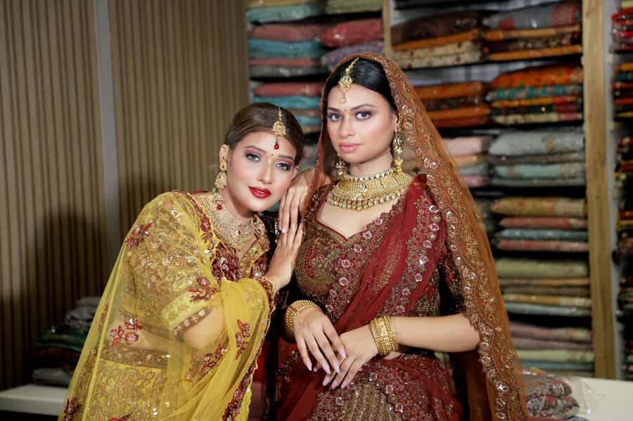 Delhi: Private Shopping Tour With An Female Expert - What Makes This Tour Stand Out?