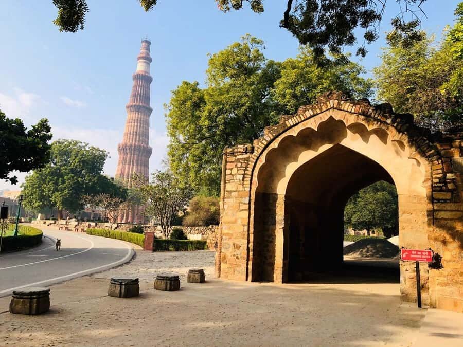 Delhi: Qutub Minar Skip-the-line Private Tour with Transfer - Breakdown of the Tour Experience