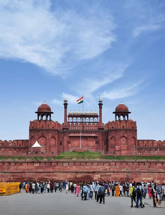 Delhi: Red Fort & Museum Guided Tour with Entry Ticket - Inside the Fort: Art, Culture, and Power