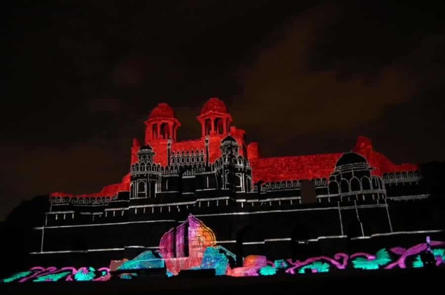 Delhi: Skip the line Red Fort Light & Sound Show with Guide - Detailed Breakdown of the Itinerary