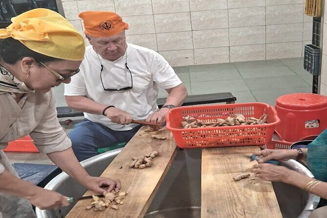 Delhi Temple and Spiritual Sites Private Day Tour - 6 hours - Who Should Consider This Tour