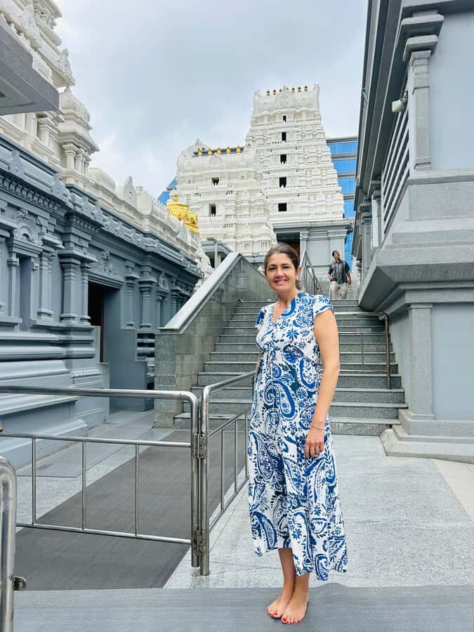 Discover Bangalore Through the Ages  Guided Tour with Lunch - Visiting the ISKCON Temple: Spiritual Grandeur and Peace