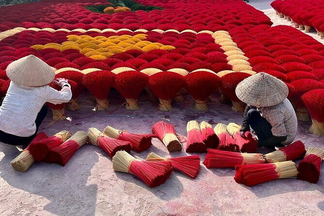 Discover Hanoi Ancient Villages, Traditional Crafts Private Tour - Exploring the Itinerary in Detail