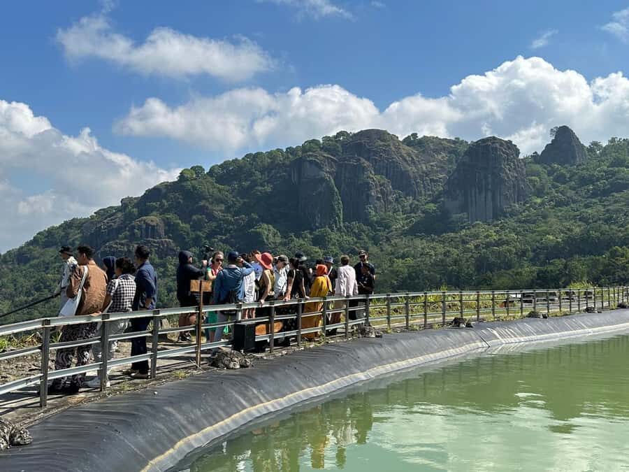 Discover Jomblang Cave & Climb Ancient Volcano Nglanggeran - An In-Depth Look at the Tour Experience