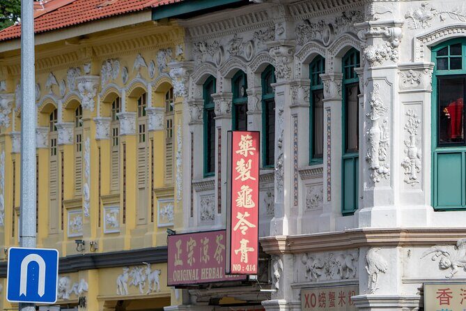 Discover Singapore Local Experience - A Walk Through Singapore’s Local Neighborhoods and Heritage