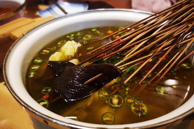 Discovery more Chengdu evening food tour with locals - What Makes This Tour Valuable?