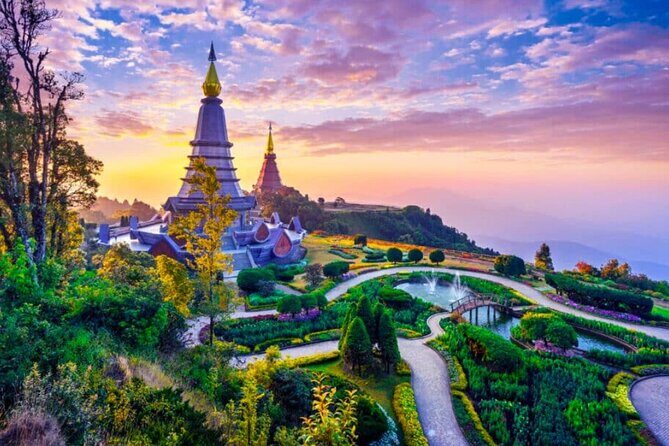 Doi Inthanon Scenic Explorer Waterfalls, Pagodas and Hill Tribes - The Iconic Twin Royal Pagodas