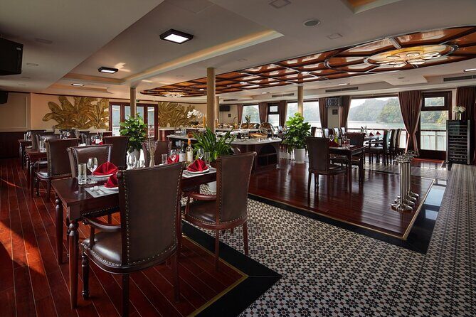 Dora Cruise 5 Star in Lan Ha Bay with Private Balcony(2D1N) - What Makes the Experience Stand Out