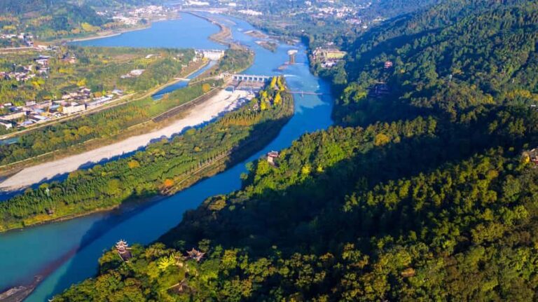 Dujiangyan Irrigation System & Mt. Qingcheng (Small Group) - A Closer Look at the Itinerary