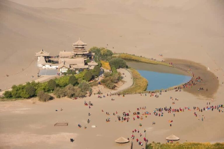 Dunhuang Tour: Mogao Caves, Oasis Journey, Leiyin Temple - Exploring the Mogao Caves